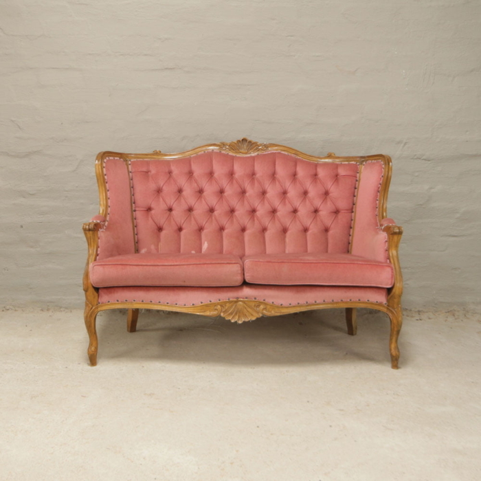Victorian carved 2 seater sofa