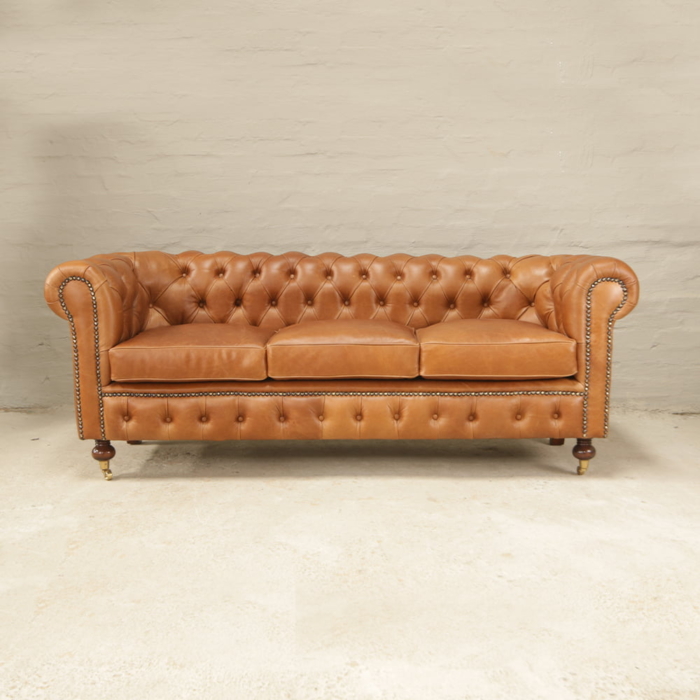Ladies chesterfield in full hide leather