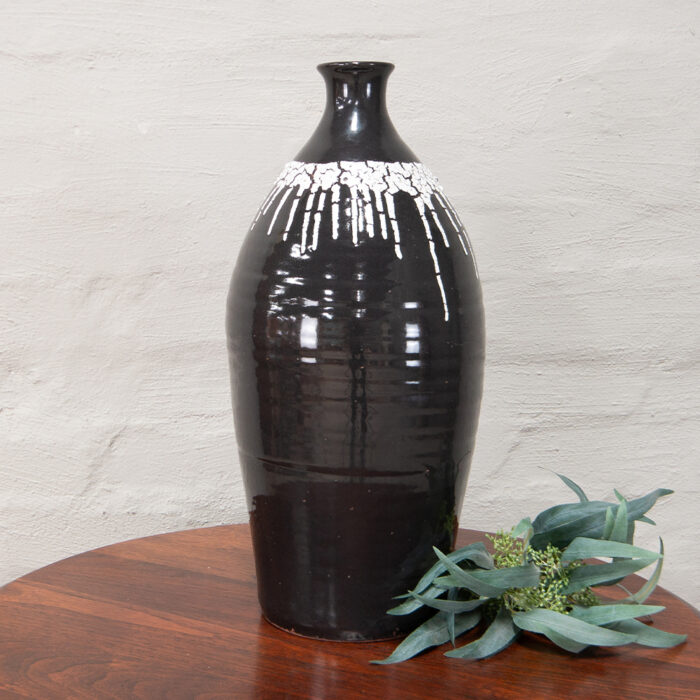 Large Black and white Vase