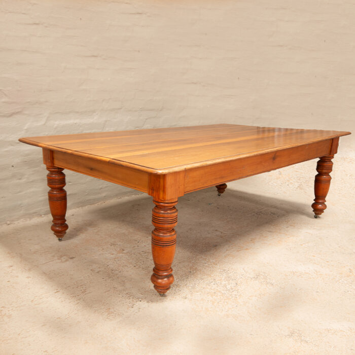 Oregon pine and pau marfim table