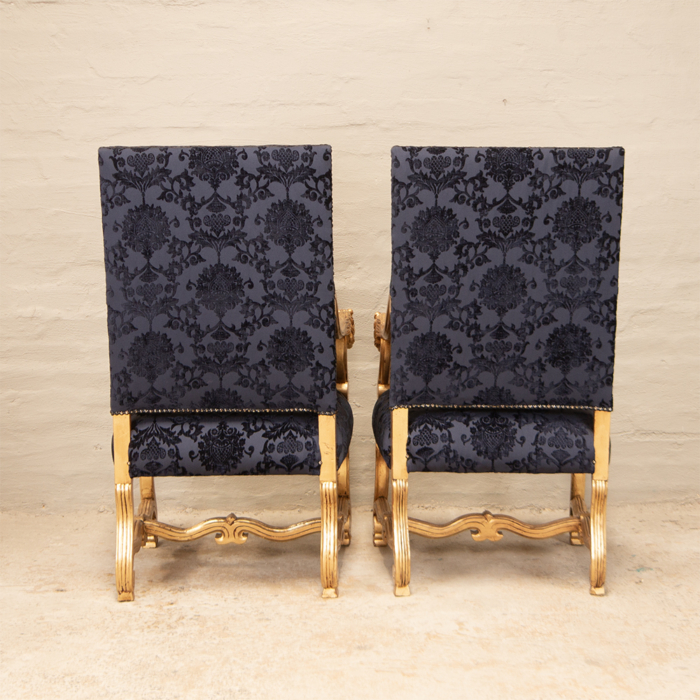 Continental throne chairs