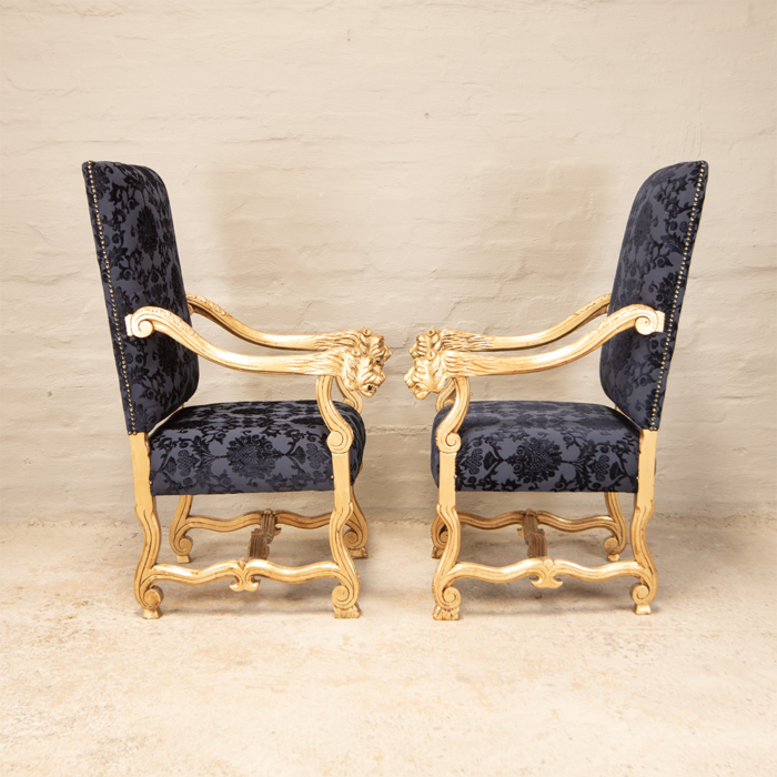 Continental throne chairs