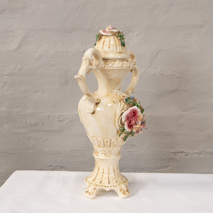 Capodimonte Urn 2