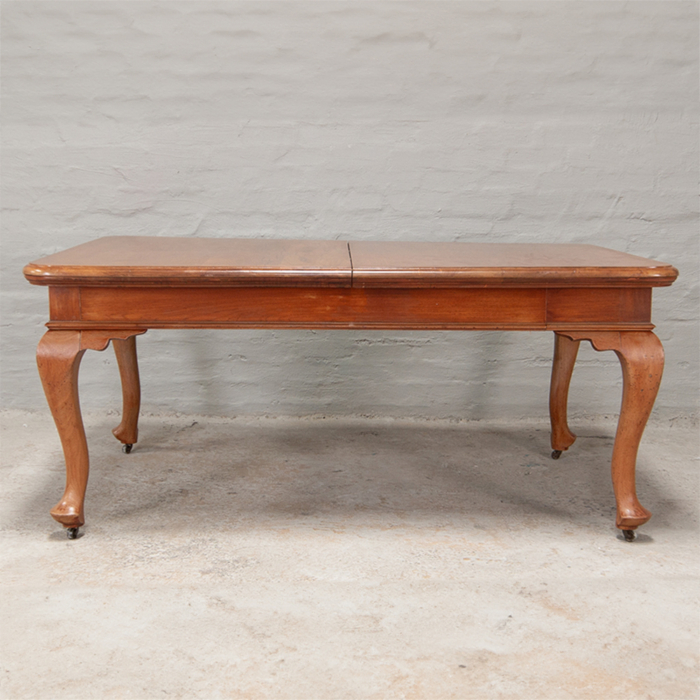 Dining table castor