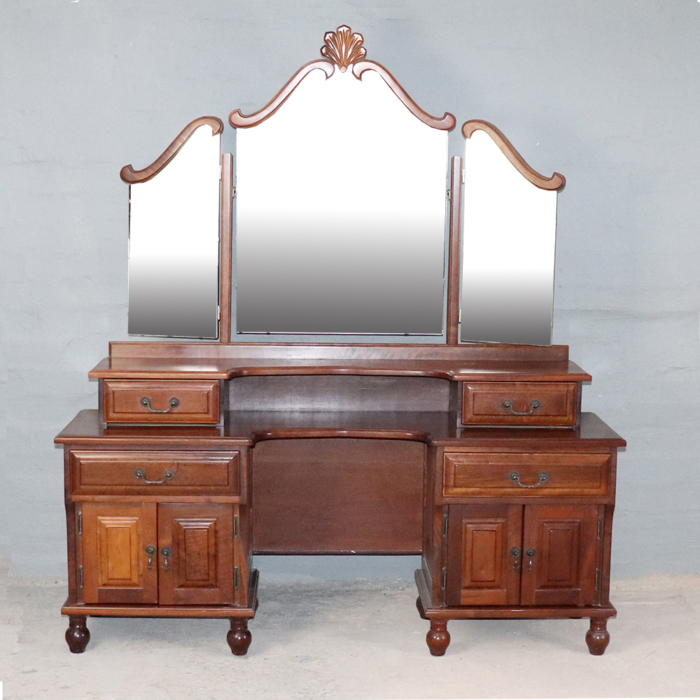 Vintage style Dressing Table