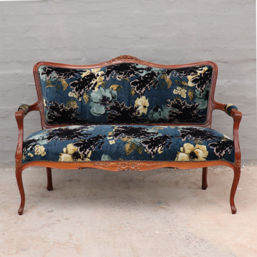 Antique victorian settee