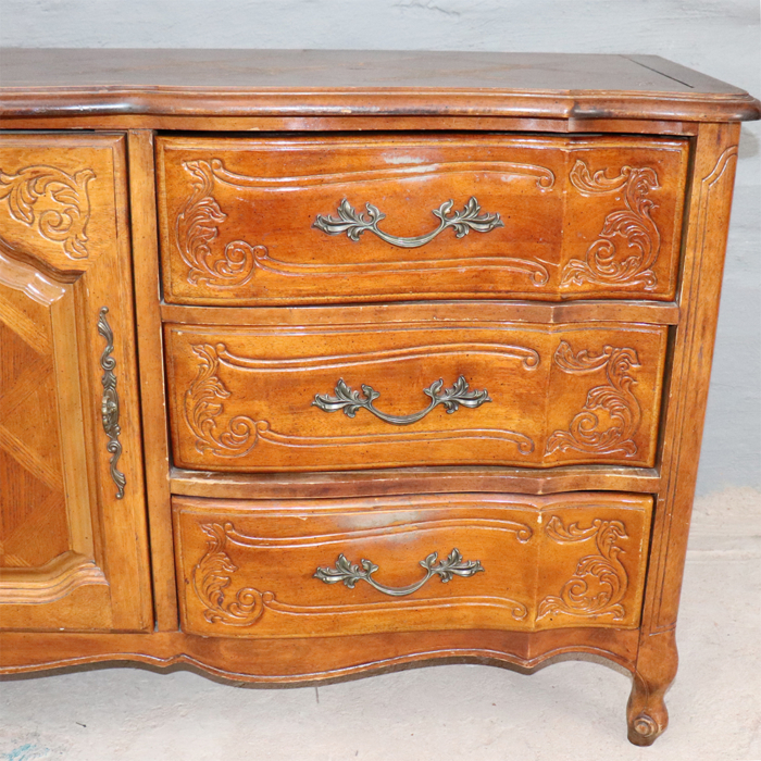 French Provincial Sideboard - Image 3