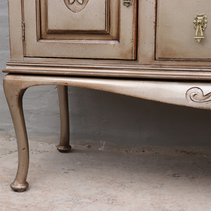 Decorative sideboard