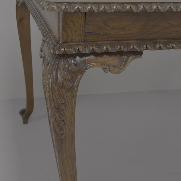 Elegant Dining Table - Image 4